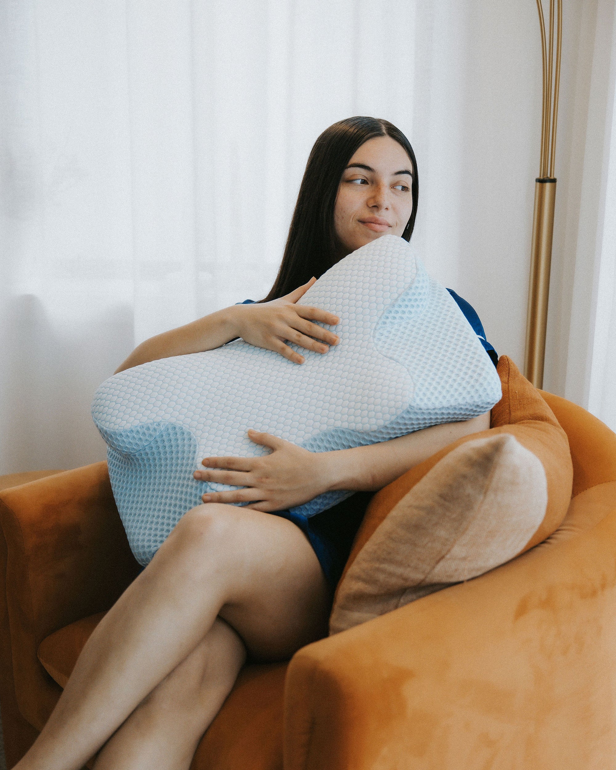 Comfortable pillow featuring a dual-height design for versatile neck support and alignment